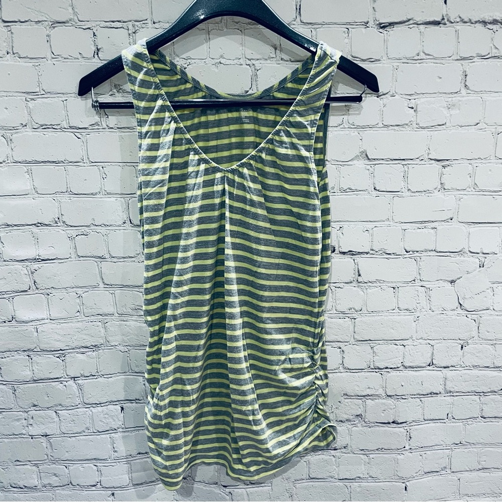 Motherhood maternity nursing v neck tank top size medium grey and yellow.
